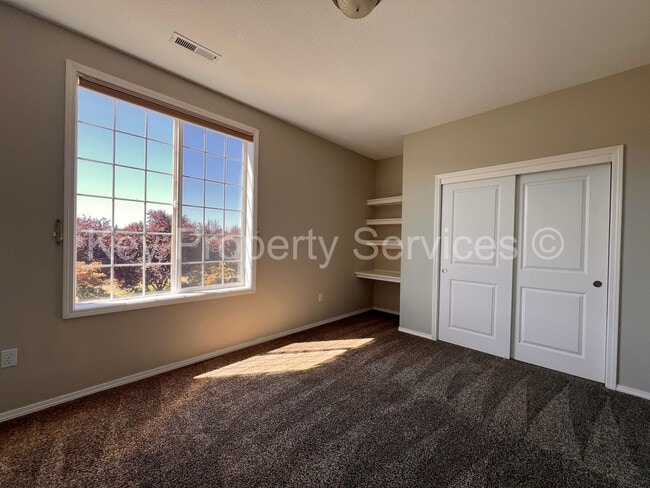 Building Photo - Large Updated 3 bed 3 bath in Camas!