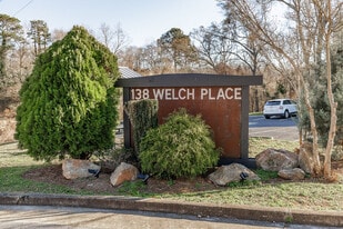 Building Photo - 138 welch Place, unit 4