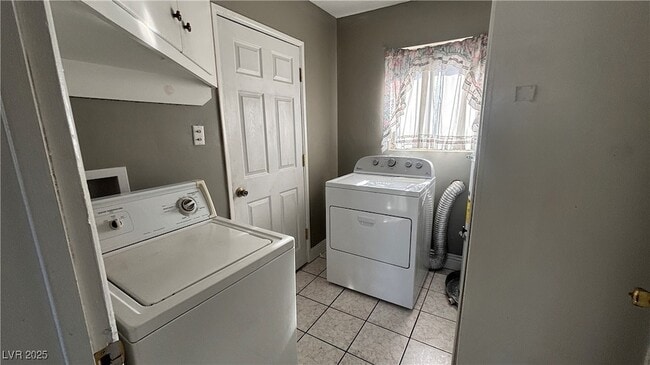 Building Photo - 1516 Houssels Ave