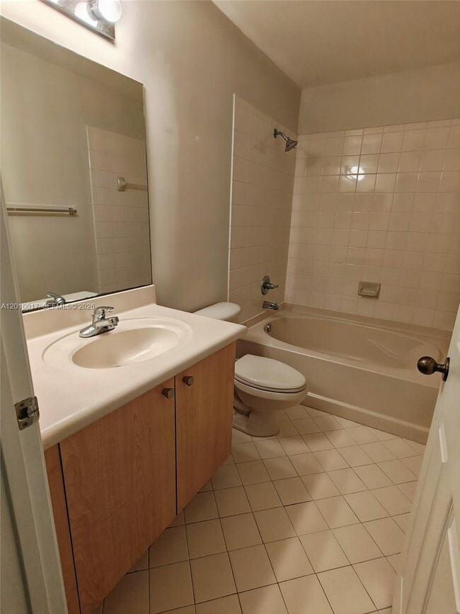 Building Photo - 4126 Forest Dr