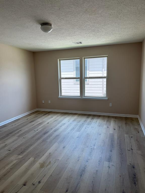 Building Photo - 2514 Hawthorn Park Ct