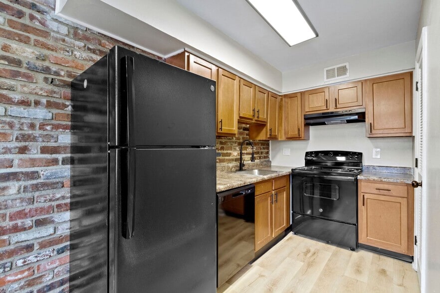 Primary Photo - The Prairies Apartment Homes