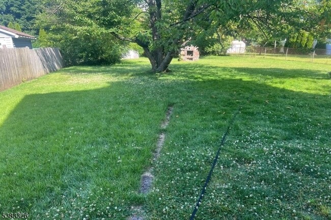 Building Photo - 19 Spring St