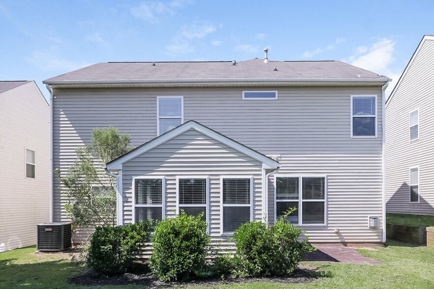 Building Photo - 16527 Falconry Way