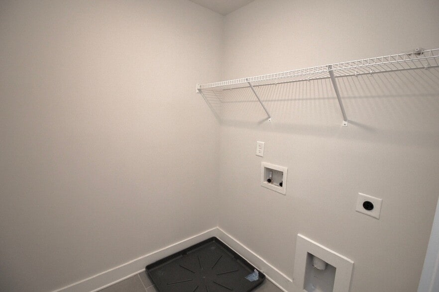 Building Photo - 35 Beachley Pl