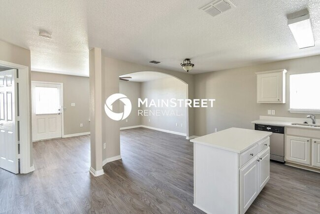 Building Photo - 3 Bedroom Pet-Friendly Home in San Antonio, TX with Main Street Renewal