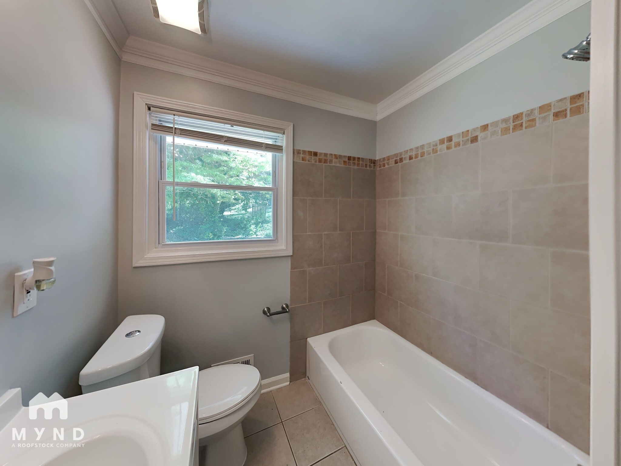 Building Photo - 5493 Beaver Dr SW