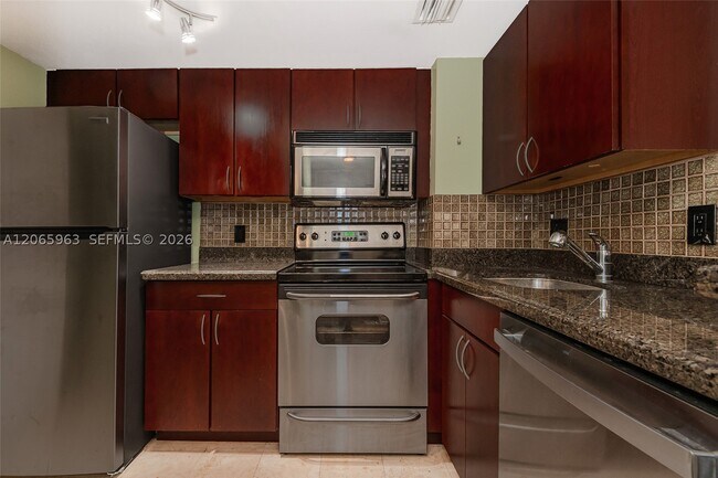 Building Photo - 770 Claughton Island Dr