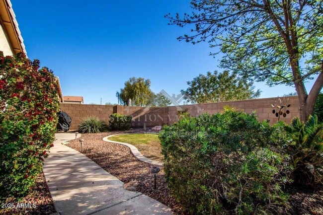 Building Photo - 41793 W Sunland Dr