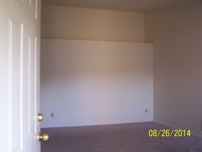 Building Photo - 740 Benjamin Ave