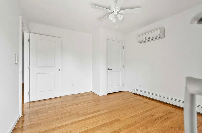 Building Photo - 25-47 23rd St