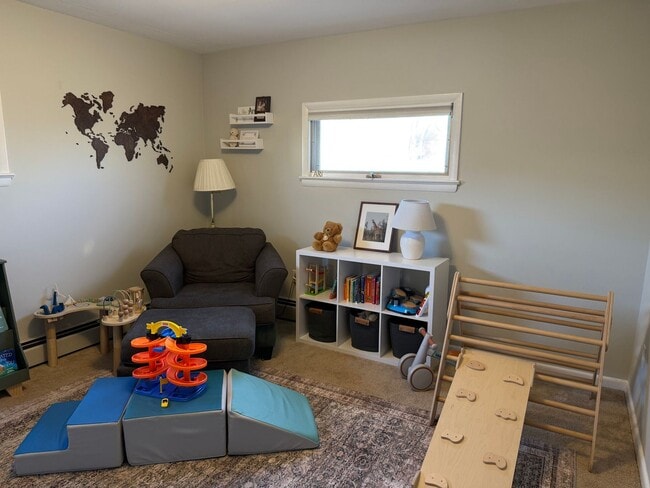 Building Photo - Charming 2 Bedroom Home in Prime Lititz Location - Attached Garage & Large Unfinished Basement