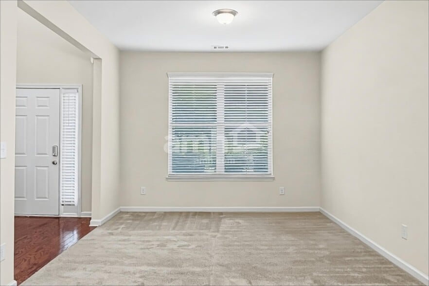 Building Photo - 307 Victoria Heights Dr