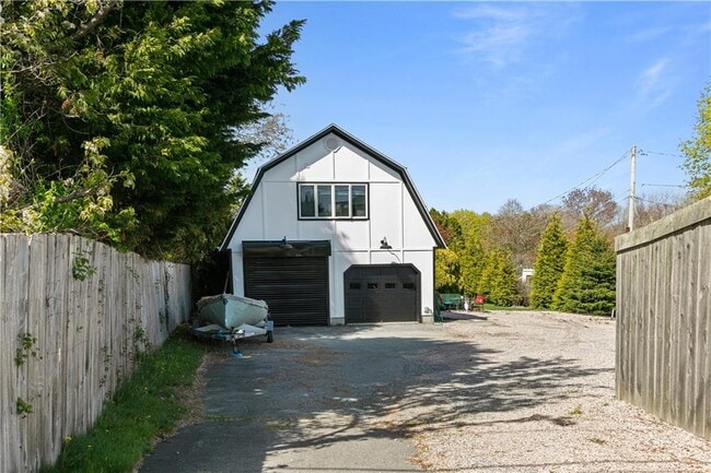 Building Photo - 202 Old Mill Ln