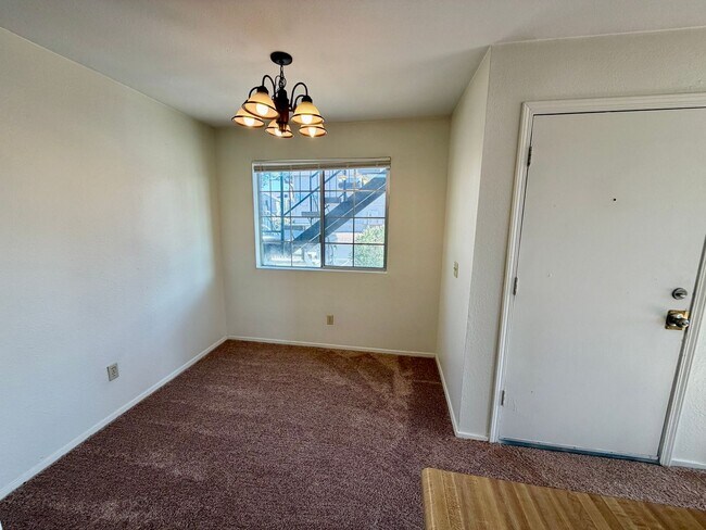 Building Photo - 2 bedroom condo in gated community
