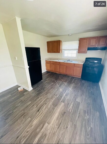 Building Photo - 8806 Leafycreek Dr