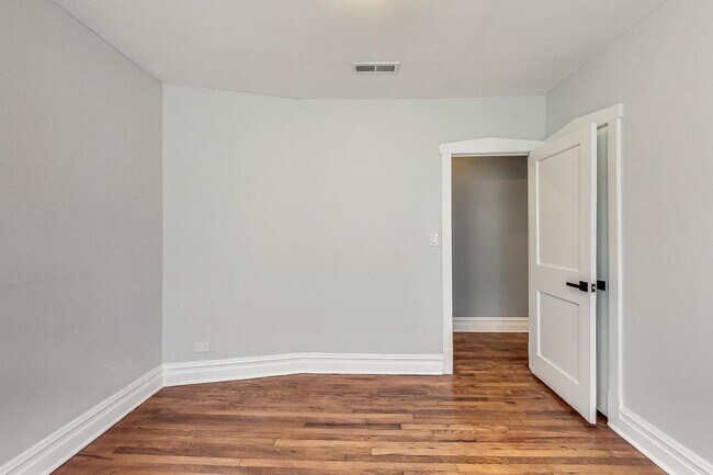 Building Photo - 4057 N Whipple St
