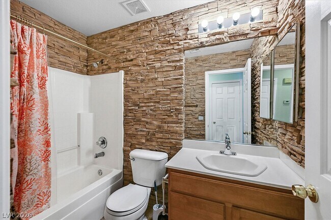 Building Photo - 5840 Coconut Creek St