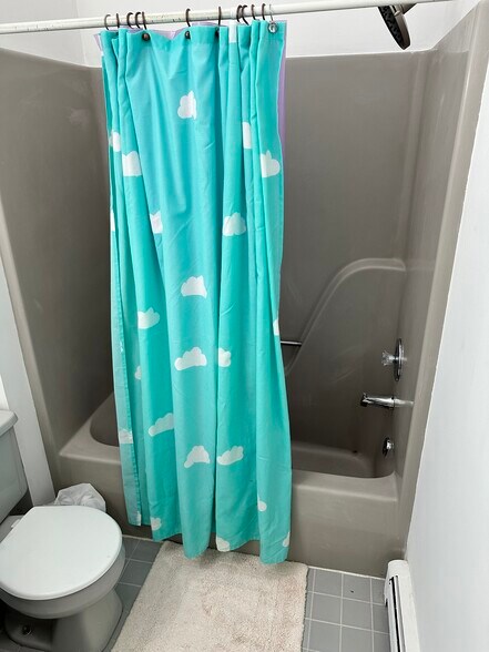 Building Photo - 14 Nagle Ln