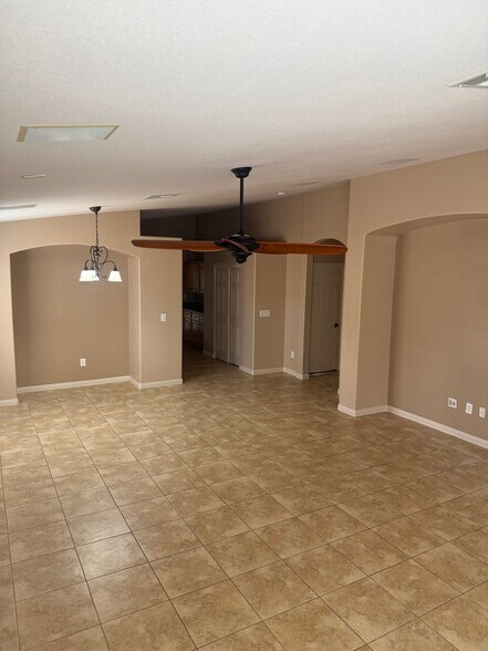 Building Photo - 4420 Meadowlark Wing Way