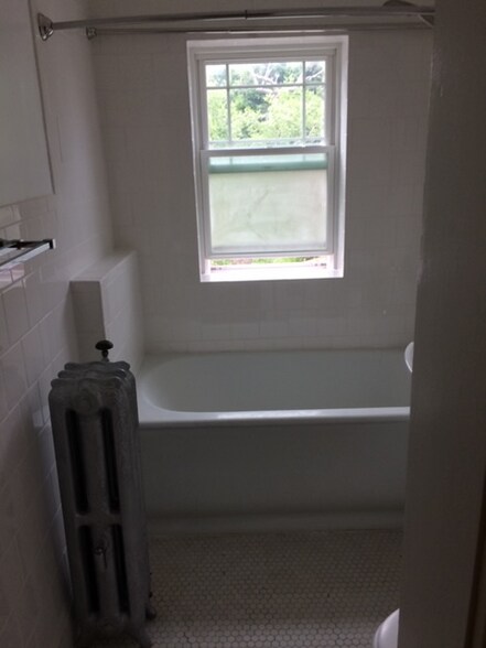 Building Photo - 1129 Elizabeth St