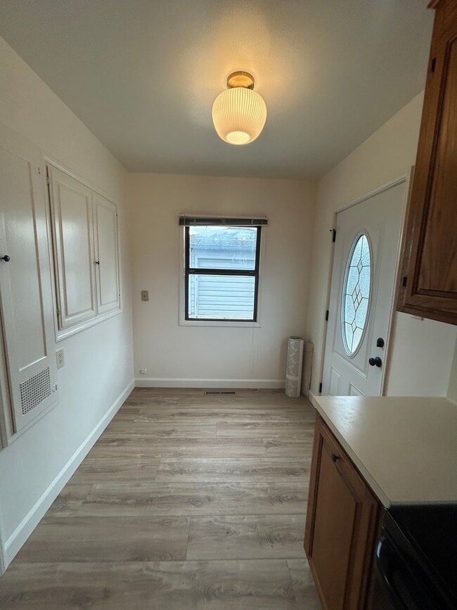 Building Photo - 2BR/ 1BA House In South Salinas