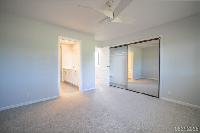 Building Photo - Spacious 3BR/2.5BA Mililani Townhome – $4,...