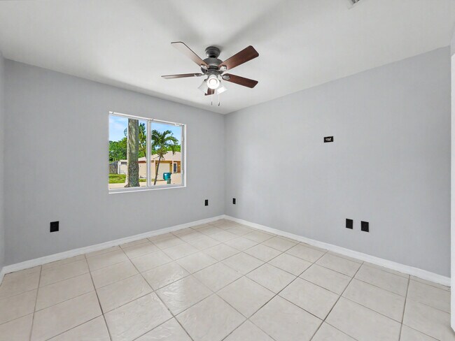 Building Photo - 13435 SW 257th Terrace