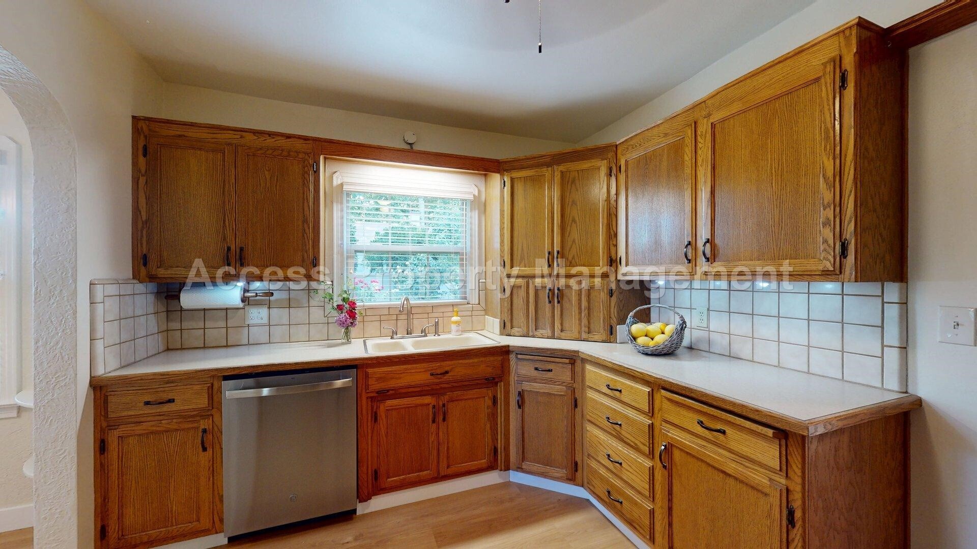 Building Photo - 1200 Sycamore St