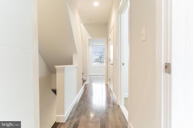 Building Photo - 2153 N Fairhill St