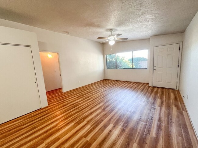 Building Photo - 2587 Quirt Cir