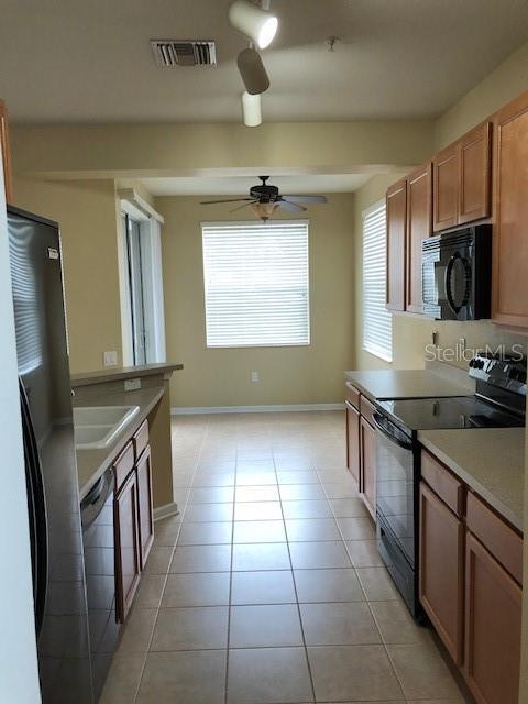 Building Photo - 2105 Kings Palace Dr