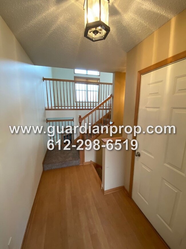 Building Photo - 15435 Foster Dr N