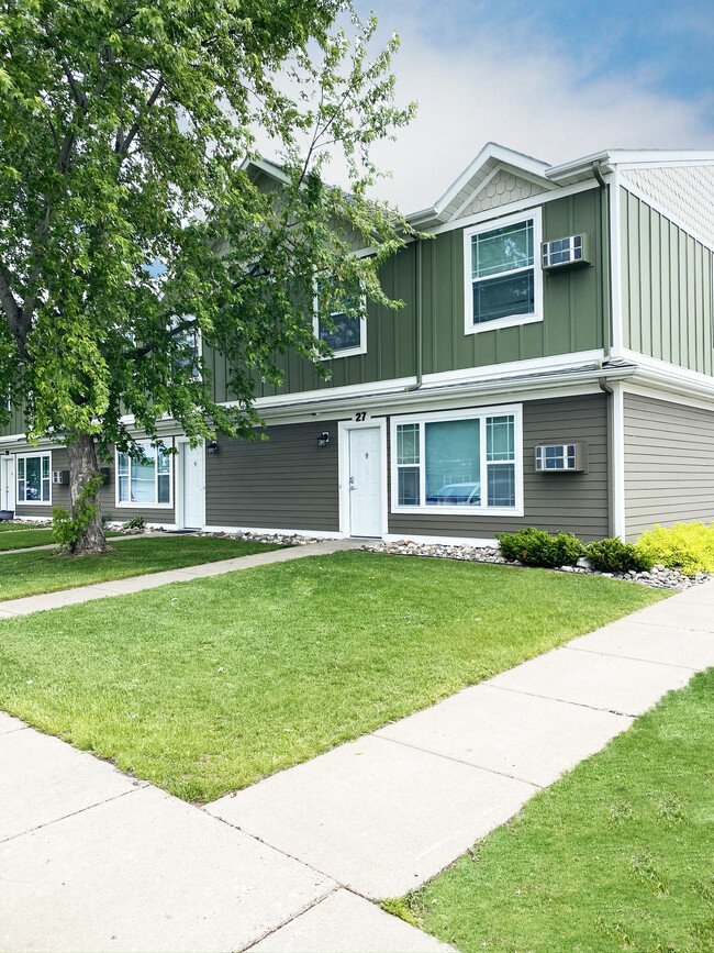 Building Photo - Woodland Village Townhomes