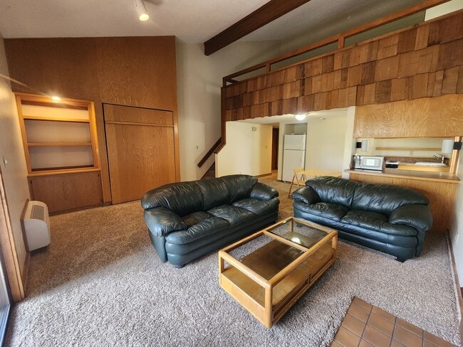 Building Photo - Pinon Condo