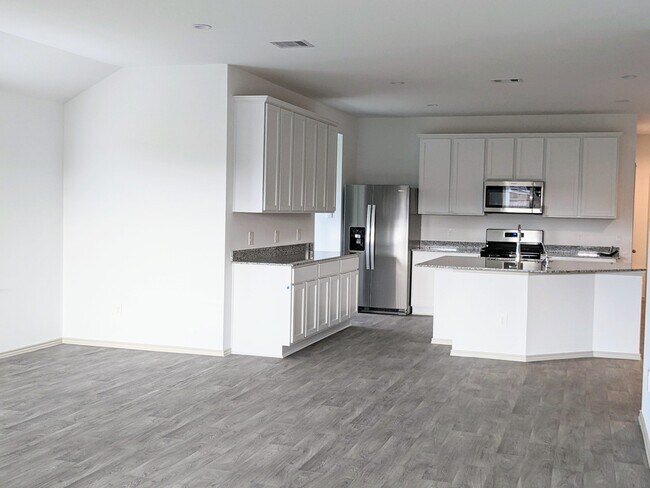 Building Photo - 7102 Sunset Crk Dr