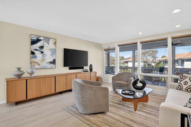 Building Photo - 19811 Boca W Dr