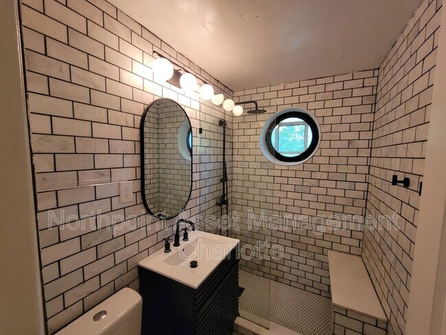 Building Photo - 207 N Dotger Ave