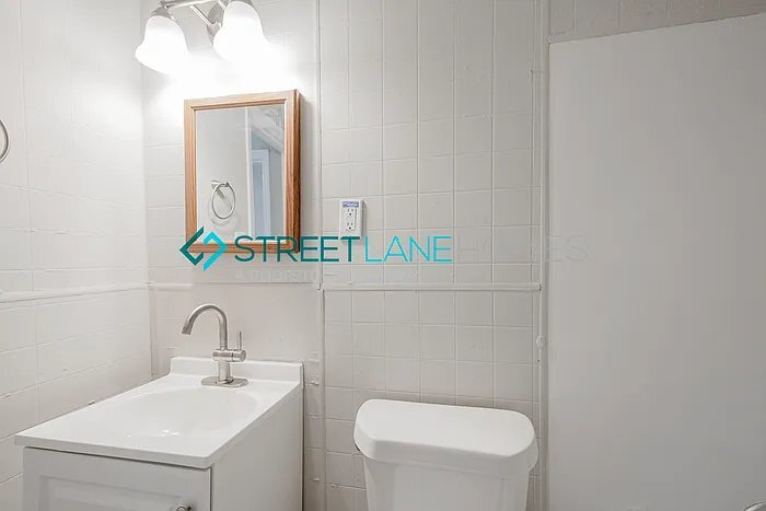 Building Photo - 1916 Wellborn Dr