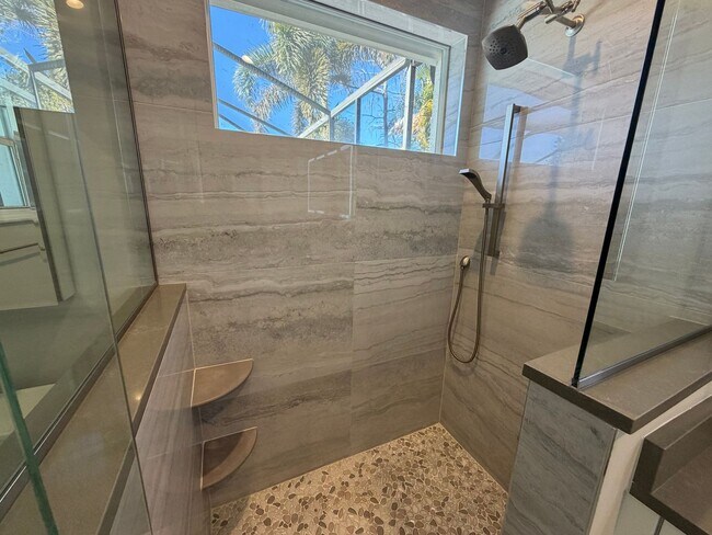 Building Photo - ANNUAL RENTAL - 3 BED / 2 BATH POOL HOME IN AUTUMN WOODS