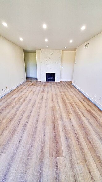 Building Photo - Montana Apartments