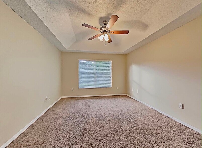 Building Photo - 10697 SW 20th Ct