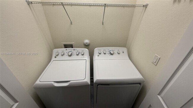 Building Photo - 11432 SW 252nd Ter