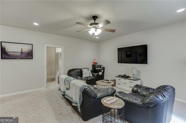 Building Photo - 6896 Big Sky Dr