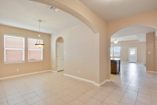 Building Photo - 163 Lone Tree Hollow