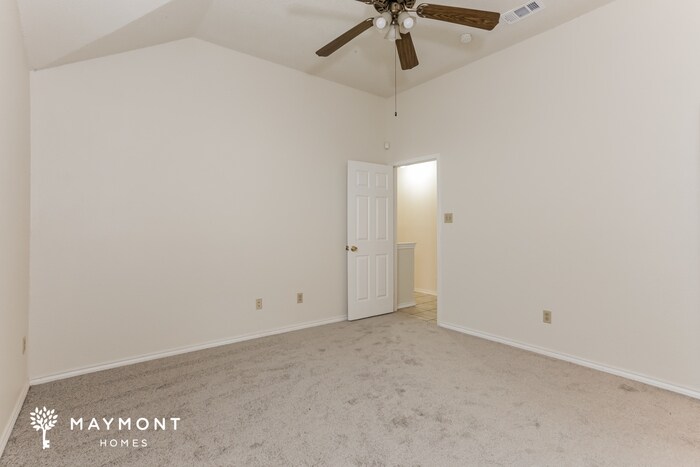 Building Photo - 2333 Cromwell Dr