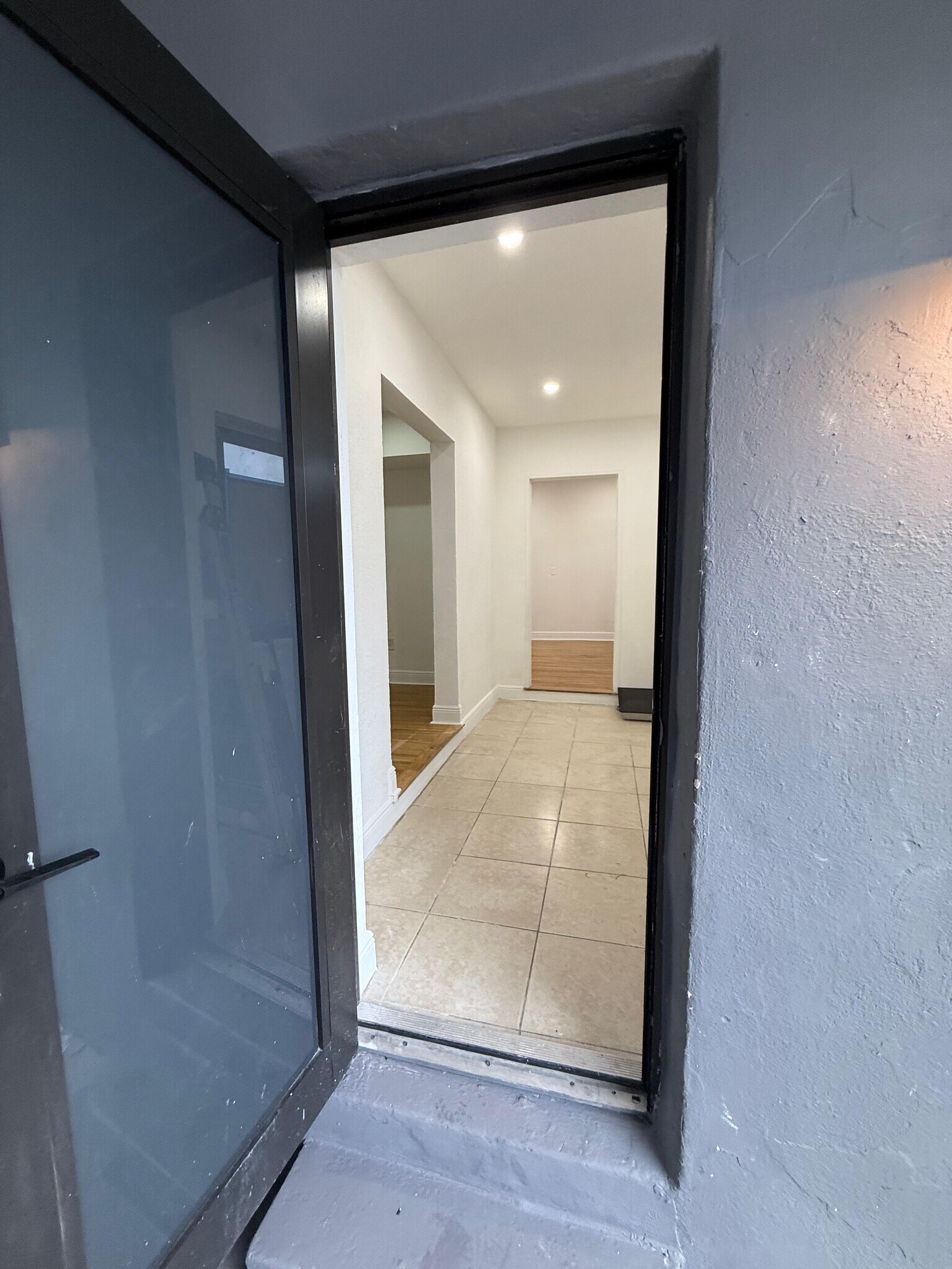 Building Photo - 3669 NW 18th St