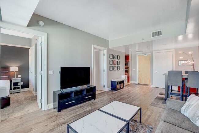 Building Photo - Sky Las Vegas 1205- Stunning Fully Furnish...