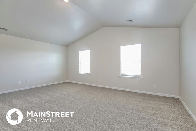 Building Photo - 111 Naples Rd