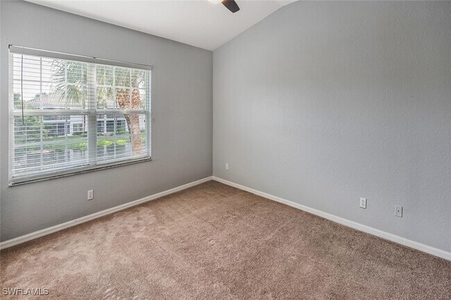 Building Photo - 6812 Satinleaf Rd S